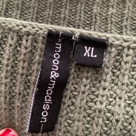 Army Green Sweater with Back tie detail - Picture 3 of 3